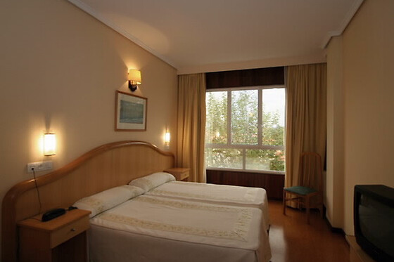 HOTEL HERBIÑA - photo 1