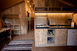CAN BORA LODGES