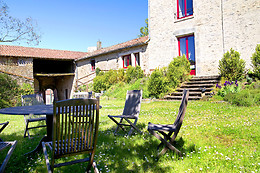 Logis la Tour des Laudes