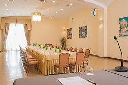 Le Cheminée Hotel