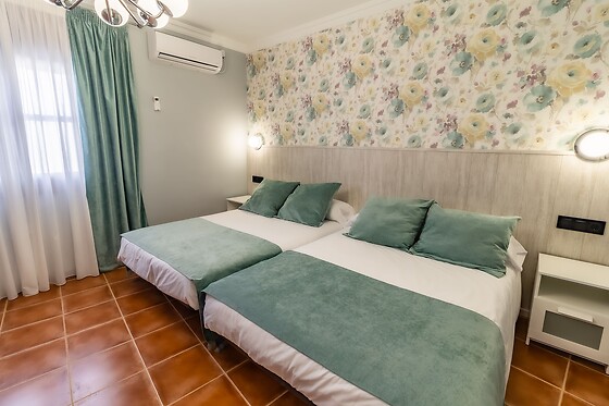HOSTAL EL BOMBA - photo 3