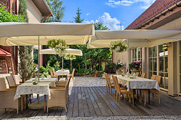 Villa Estera - Hotel & Restauracja