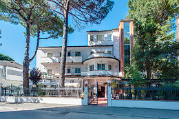 Hotel Villa Pina
